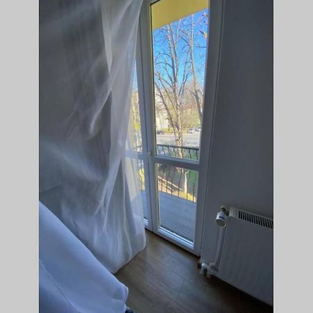 Cozy Apartment In The Business Area Of Bukares Bagian luar foto