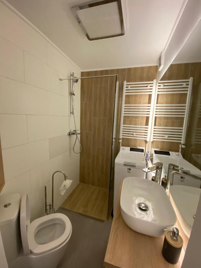 Cozy Apartment In The Business Area Of Bukares Bagian luar foto